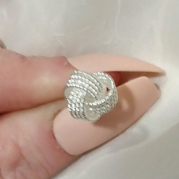 Linx Mesh knot earrings - Picture 2 of 5